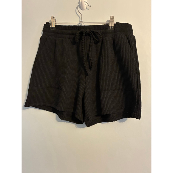 Zenana NWOT Size Medium Black ribbed short set.

****Size MEDIUM**** - Picture 4 of 7